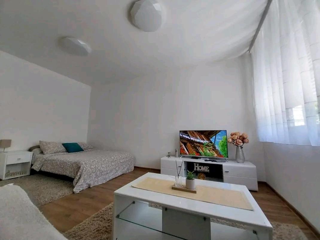 Apartmani Sofronic Loznica 1 Exteriér fotografie